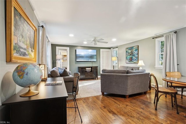 living room with recessed lighting, baseboards, ceiling fan, and wood finished floors