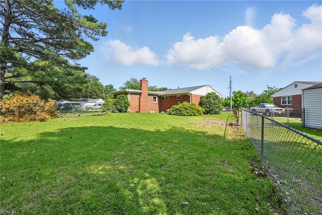 8084 Lynnbrook Dr, Norfolk, VA 23518 - view of yard