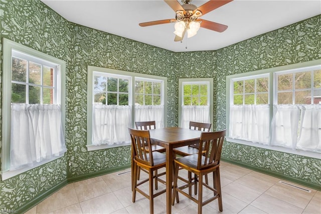 sunroom / solarium featuring visible vents