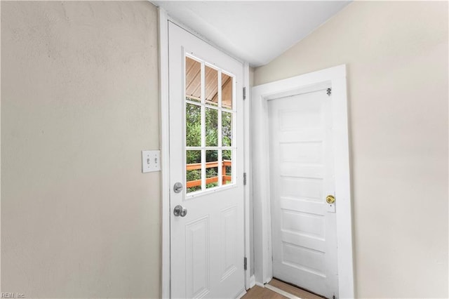 2916 Somme Ave, Norfolk, VA 23509 - entryway with lofted ceiling