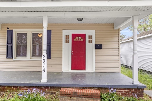 2916 Somme Ave, Norfolk, VA 23509 - doorway to property featuring a porch