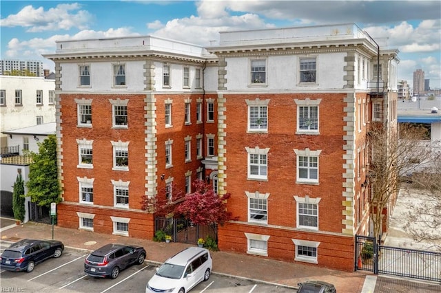 429 York St W Unit 3A, Norfolk, VA 23510 - view of property featuring fence and uncovered parking