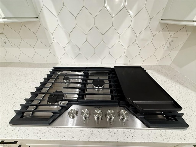 1541 Waltham Ln, Newport News, VA 23608 - kitchen view of stainless steel gas stovetop and tasteful backsplash