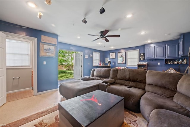 943 Tabb Lakes Dr, Yorktown, VA 23693 - living area with ceiling fan, recessed lighting, baseboards, and light carpet