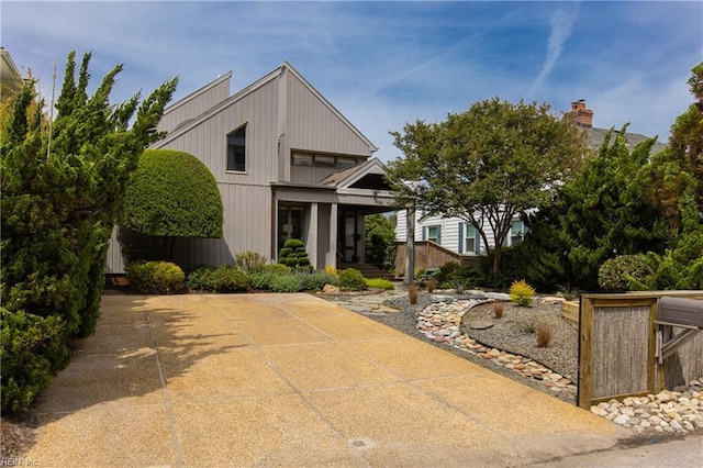 view of front of property