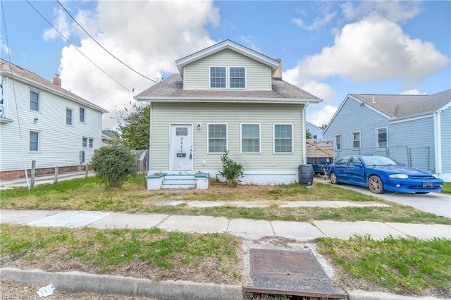 3410 E Princess Anne Rd, Norfolk, VA 23502 - bungalow-style home featuring fence