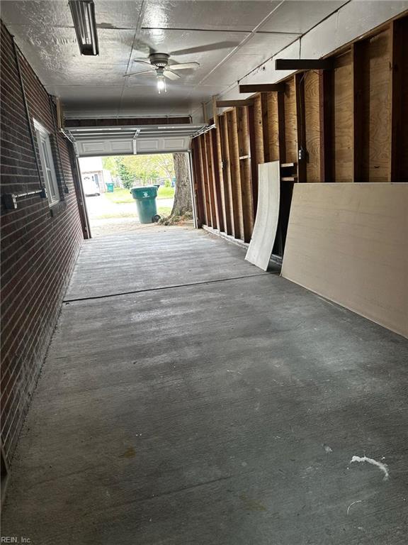 122 Kendall Dr, Newport News, VA 23601 - garage featuring ceiling fan