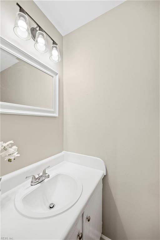105 Ireland St, Hampton, VA 23663 - bathroom with vanity