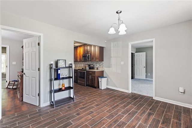 78 Kendall Dr, Newport News, VA 23601 - kitchen featuring stainless steel appliances, an inviting chandelier, backsplash, and dark wood finished floors