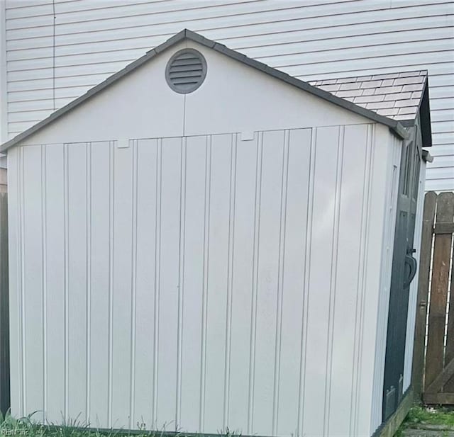 view of outdoor structure