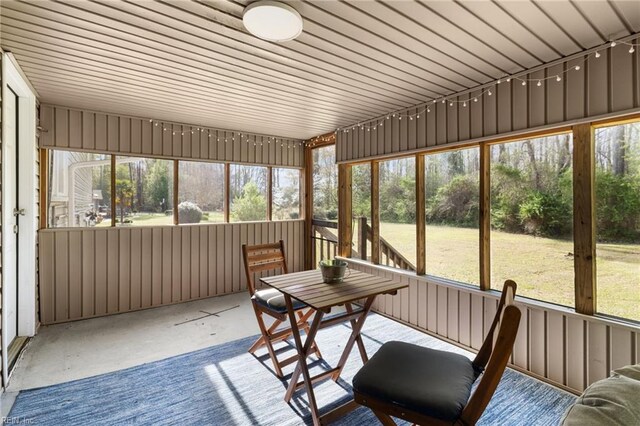 view of sunroom / solarium