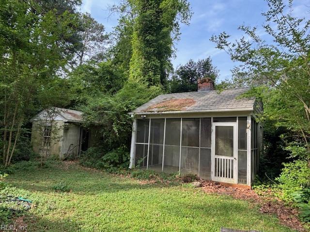 26060 Court St, Courtland, VA 23837 - view of shed featuring a sunroom