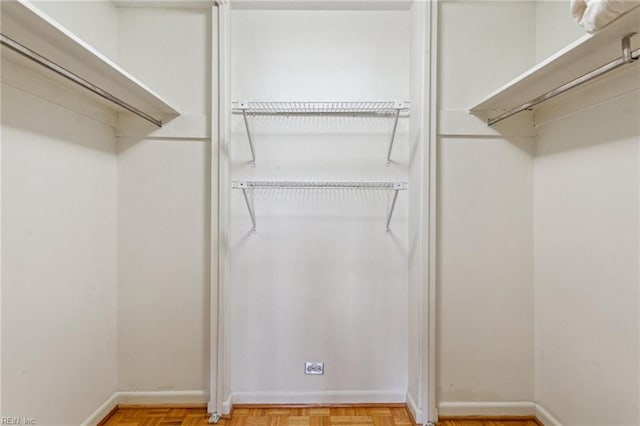 7320 Glenroie Ave Unit 2F, Norfolk, VA 23505 - view of walk in closet