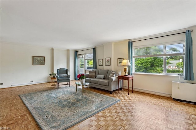 7320 Glenroie Ave Unit 2F, Norfolk, VA 23505 - living area featuring baseboards