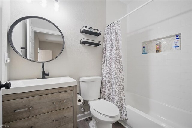 429 Maryland Ave, Norfolk, VA 23508 - full bath with shower / bath combo, vanity, toilet, and a textured wall