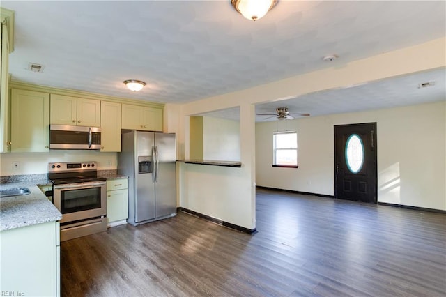 20 Mac Alva Dr, Hampton, VA 23669 - kitchen featuring ceiling fan, baseboards, stainless steel appliances, and dark wood-type flooring