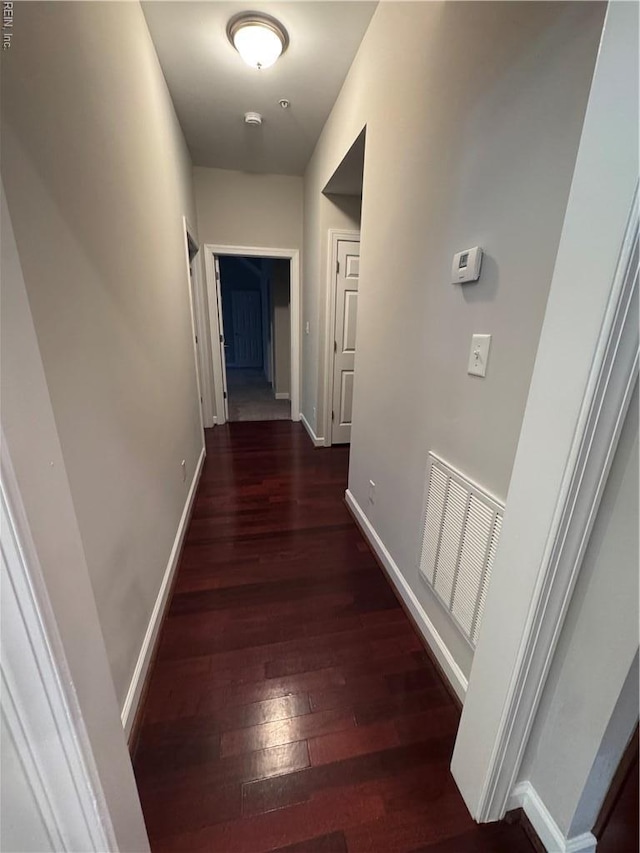 35 Miles Cary Mews, Hampton, VA 23669 - hall with visible vents, hardwood / wood-style floors, and baseboards