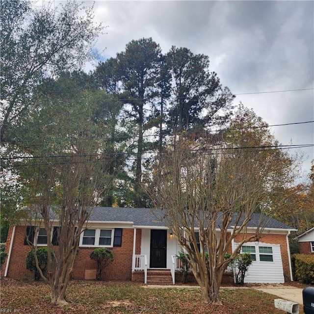 407 Wilson Ct, Suffolk, VA 23434 - ranch-style house featuring brick siding