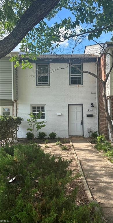 2226 Windom Pl, Virginia Beach, VA 23454 - view of front of house featuring brick siding