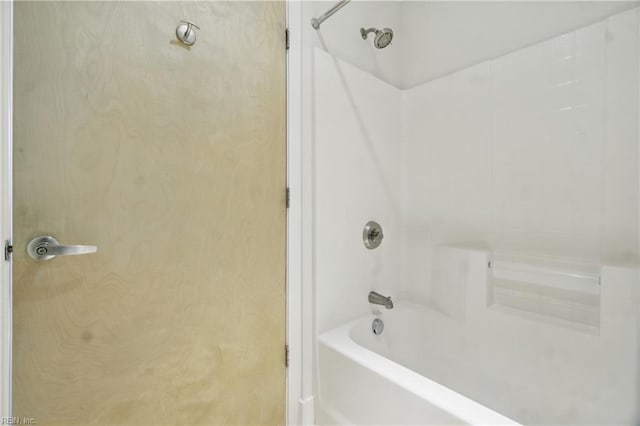 full bathroom with shower / bathing tub combination