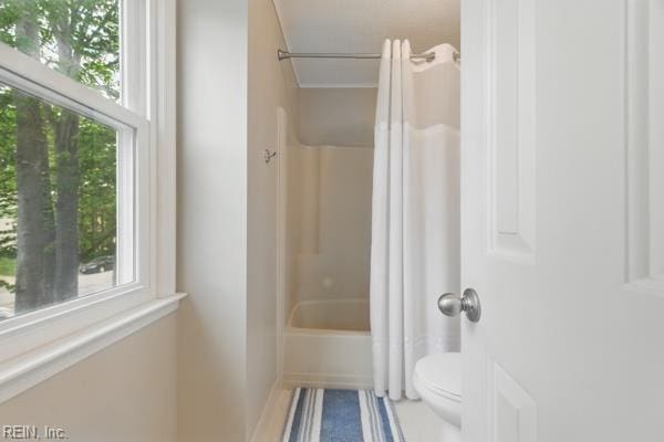 2 Sarfan Dr, Hampton, VA 23664 - full bathroom featuring toilet, tile patterned floors, and shower / bathtub combination with curtain