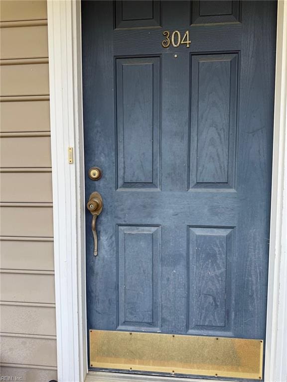 view of exterior entry