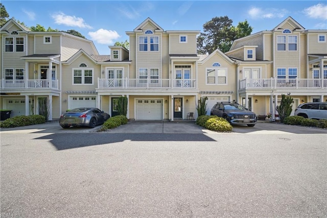 422 New London Pl, Virginia Beach, VA 23454 - townhome / multi-family property with a garage and driveway