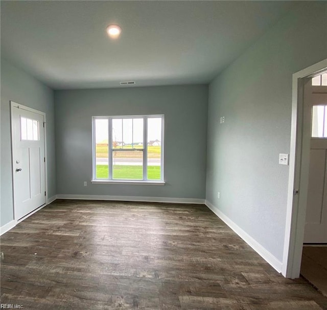 MM Savannah, Virginia Beach, VA 23456 - entrance foyer featuring baseboards, dark wood-style flooring, and visible vents