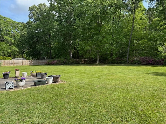 view of yard with fence