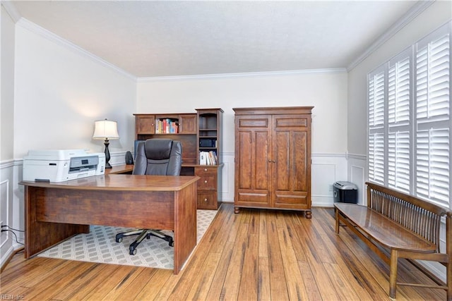 109 Van Curen Ct, Yorktown, VA 23693 - office area featuring light wood-style floors, ornamental molding, and wainscoting