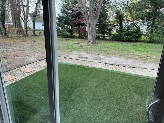 529 Stockton St, Hampton, VA 23669 - view of yard
