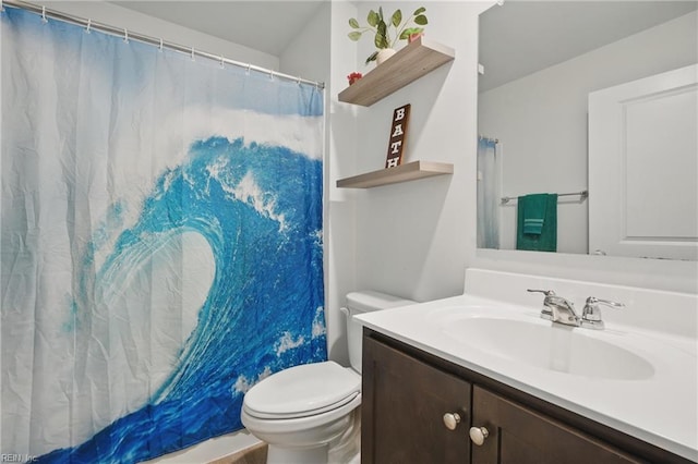 full bath with vanity, a shower with shower curtain, and toilet