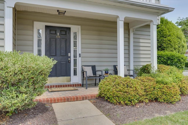 property entrance with a porch