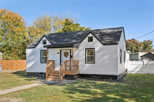 9 W Bayberry Ct, Hampton, VA 23669 - bungalow with fence, a front yard, and crawl space