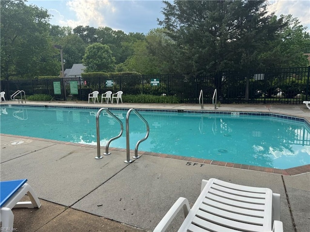 700 Rapidan River Ct Unit D, Chesapeake, VA 23320 - community pool with fence and a patio