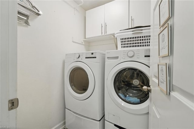 828 Vanderbilt Ave, Virginia Beach, VA 23451 - washroom featuring cabinet space and independent washer and dryer
