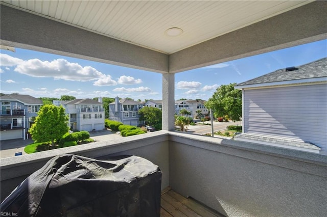 828 Vanderbilt Ave, Virginia Beach, VA 23451 - balcony featuring a residential view