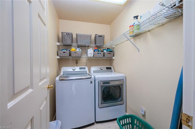 1130 Crystalwood Cir, Chesapeake, VA 23320 - laundry room with laundry area and independent washer and dryer