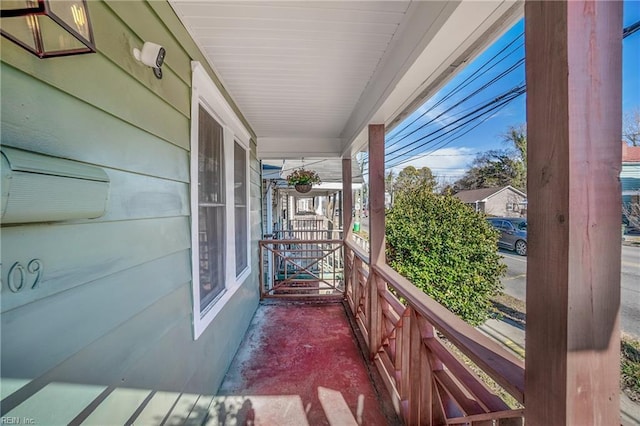 2509 Tidewater Dr, Norfolk, VA 23504 - view of porch