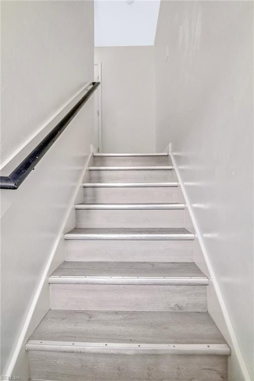 2100 Ruth St, Chesapeake, VA 23324 - view of staircase