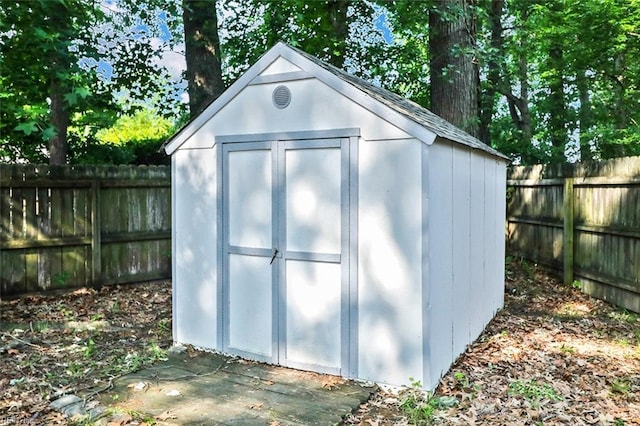 2100 Ruth St, Chesapeake, VA 23324 - view of shed featuring a fenced backyard
