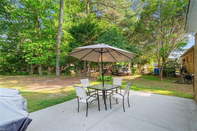 2050 Midway Ave, Chesapeake, VA 23324 - view of patio / terrace featuring outdoor dining space