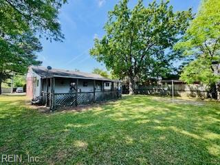 3009 Mattox Dr, Chesapeake, VA 23325 - view of yard with fence