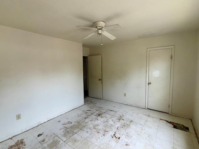 1528 Darren Cir, Portsmouth, VA 23701 - unfurnished room featuring a ceiling fan and light floors