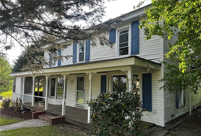 view of front of home with covered porch