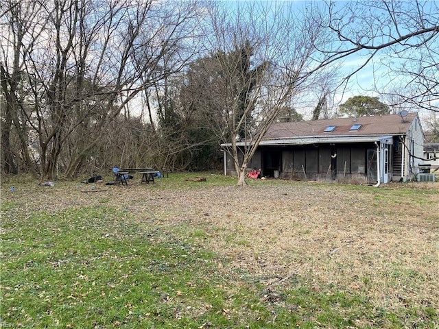 3810 Seaford Rd, Seaford, VA 23696 - view of yard featuring central AC unit