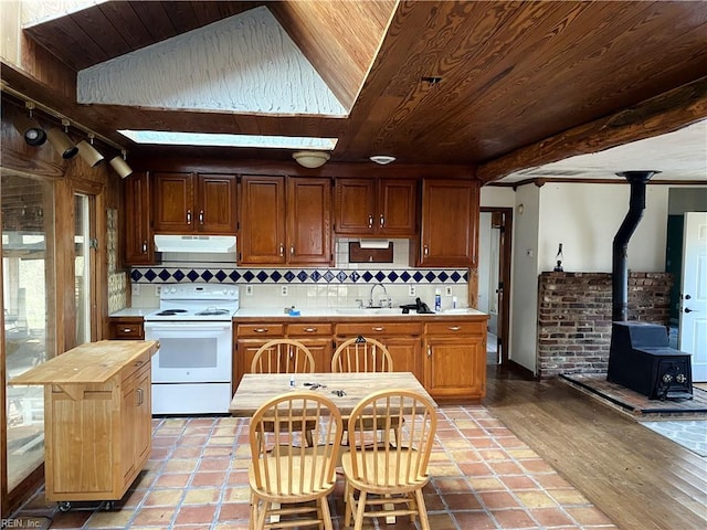 3810 Seaford Rd, Seaford, VA 23696 - kitchen featuring a sink, wood counters, electric stove, under cabinet range hood, and wooden ceiling