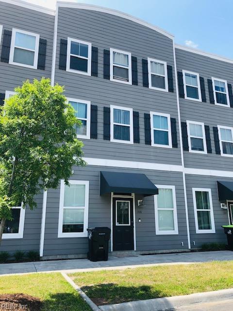 view of townhome / multi-family property