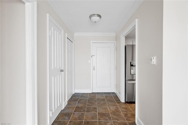 500 Pacific Ave Unit 812, Virginia Beach, VA 23451 - corridor featuring baseboards and ornamental molding