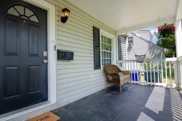8123 Kenwood Dr, Norfolk, VA 23518 - view of covered porch